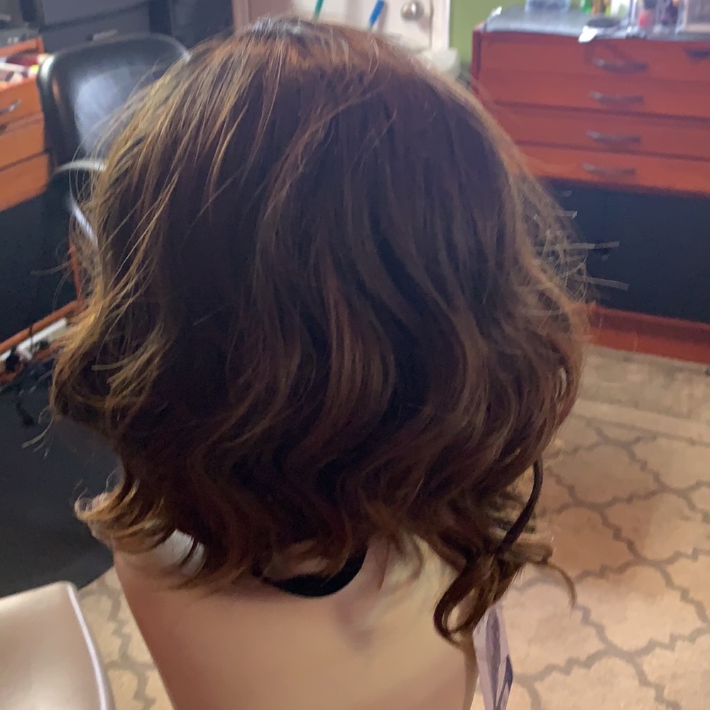 Wig - Picture 2 of 3